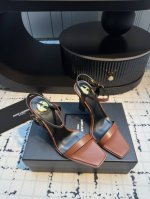 saint Laurent 25Ss Ysl 一字带凉鞋 上脚特别稳，超跟脚，放心入！鞋跟是重新开模定制的，独家的鞋跟，高度与正品一致区别各种不对版！高级的性感