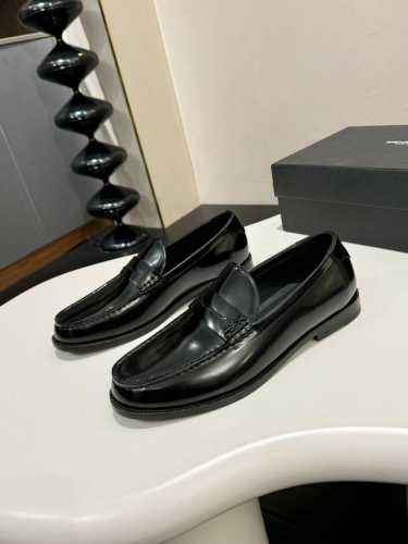 ysl 圣罗兰～ 码数:39-44 38.4546定做 Ysl圣罗兰男士正装皮鞋，顶级复刻，面选用进口开边珠牛皮，搭配进口五金吊坠，水染牛皮透气内里，原版进口真