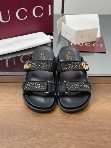 GUCCi高端精品 福利 2025古驰早春系列GG水晶烫钻魔术贴双G G扣沙滩拖鞋凉鞋拖鞋顶级代购品质！原版1:1复刻，毎个细节皆经过精心打磨细腻制作.可与ZG