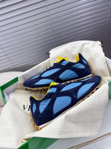 bottega Veneta Bv Orbit 情侣款系列 阿甘鞋 德训鞋 运动鞋 小红书好物推荐 实在是太美太好穿太舒服太百搭啦 鞋子很轻便 逛街暴走零压力