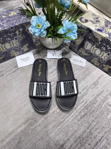 橙子出厂价p dior 迪奥 春夏新款 刺绣厚底拖鞋 休闲凉拖 厚底 5Cm 码数 35-42
