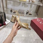 古奇 Gucc 经典女鞋:原版一比一开发 精心调制的鞋楦 面料采用原版质感.进口羊皮面.配原板电渡五金扣 细腻到无可挑剔 羊皮 内里和垫脚 跟高:6.5Cm 9