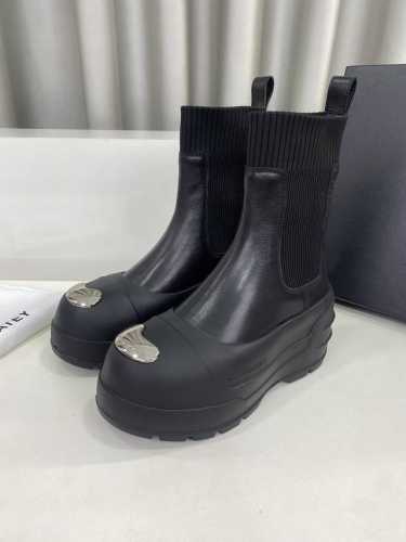 DYMONLATRY 户外机能金属装饰 超轻厚底德比靴 刷新视觉美感，全球第一款厚底大头德比鞋，国潮轻奢崛起的标识，外观 配色 线条 无不彰显与众不同的美，众多