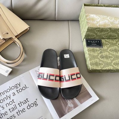 出厂： Gucci 古驰2025顶级专柜 初夏情侣新款 官网上新 独家首发 Gucci 古驰 25S 初夏情侣拖 古驰拖鞋 古驰情侣穿搭 Gucci拖鞋 Guc