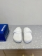 BIRKENSTOCK 博肯 毛毛鞋 加绒软木拖鞋外穿Arizona系列 舒适还轻便，再加上弧度贴合脚弓，而且软木乳胶有一定的收缩性，长时间穿着后能贴合脚型，让