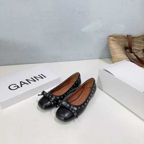 高品质出厂 ！小众潮牌Ganni25春夏新款蝴蝶结平底芭蕾舞乐福鞋单鞋！浪漫法式风格！小众设计 高级感 不会太花哨 又很出众 蝴蝶结设计 轻松打造舒适 随性 这