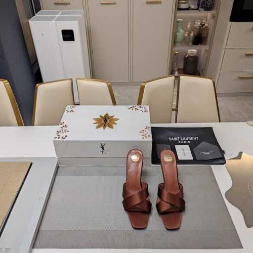 SAINT LAURENT ” SYL圣罗兰 顶级版本25SS众明星网红追捧的经典字母高跟，交叉礼带凉鞋。SYL 2025官方VIP 贵宾版金花磁铁盒 认清包装