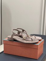 代购版 飞机包装 Loro Piana Ss24 New Arrival～ Lp 44春夏夹趾凉鞋新品 简约精致女孩 脚感很赞 顶级精品，意大利进口牛皮底 Si
