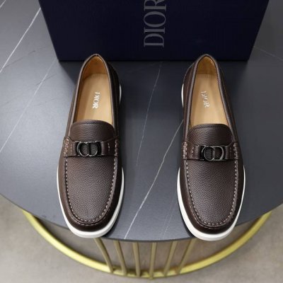 出厂价Pp： 品牌：迪奥Dior 标准码：男码38 44 45可以定做 等级：官网同款 材料：原版牛皮拼接 牛皮内里 原版Tpu耐磨柔软大底 款式类别：休闲运动