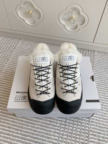 顶级 salomon x mm6 24新款联名款 保暖羊毛登山鞋运动鞋 马吉拉与萨洛蒙的碰撞登山♀也要时尚起来 材质：对版牛反绒羊毛内里 大底：私模tpu大底，