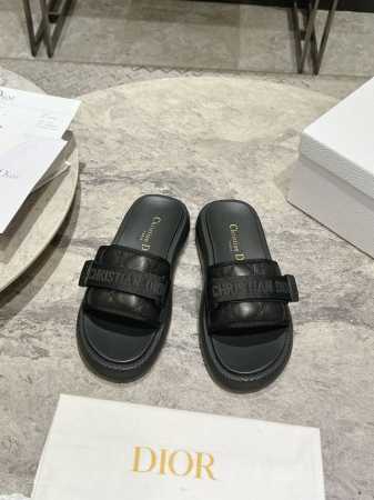 顶级版本：女款 Dior迪奥 最新款dioriviera Dio R Evolution系列 魔术贴 藤格纹 一字 凉拖鞋 原版购入开发 做货 这款 Dio R - 点击图像关闭