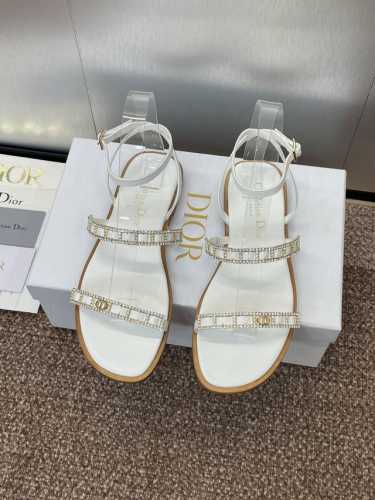 迪奥 Dior 2025春夏最新款Attitude 拼色水晶凉鞋 Cd字母Logo五金扣平底交叉带露趾女鞋 材质：原版定制进口小牛皮 金属羊皮+水染羊皮内里+意