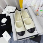 橙子出厂价p chanel 香奈儿春夏新款 一字扣带浅口平底单鞋 玛丽珍鞋 芭蕾舞鞋 大爆款 每期玛丽珍都被抢光 强烈推荐这款小羊皮玛丽珍超级柔软 上脚无敌柔软