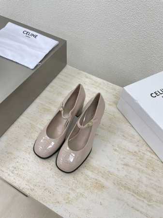 激光logo 玛丽珍单鞋 CELINE 夏日专属 凯旋门系列厚底凉鞋 赛琳 家族元素设计 激光 冲孔 logo 杏色小牛漆皮 钢印压模而成立体感十足 对标对版 - 点击图像关闭