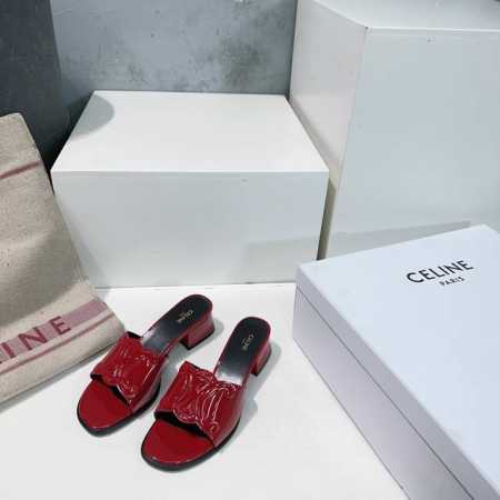 高品质出厂 ！顶级品质CELINE赛琳25春夏新款简易粗跟小凉鞋 凯旋门五金扣饰凉鞋！百搭M多裙子 裤子，网红搭配不同颜色袜子穿也超级洋气看似简单的凉鞋却历经多 - 点击图像关闭