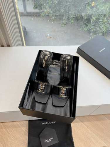 G988顶级品质Saint Laurent 圣罗兰坡跟鱼嘴凉鞋Lee金属钻链条尖头高跟鞋Ysl姐姐的美丽尤物高跟鞋 又是人间圣罗兰 Rose同款的高跟鞋化很好修