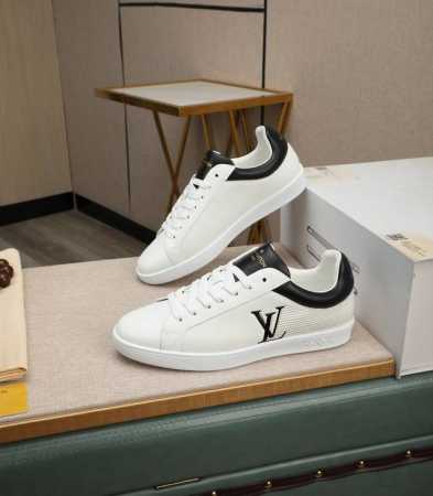 出厂价 牛里 高端 Louis Vuitton 路易威登2024官网同步新品米兰时装走秀款lv家标志，大咖风范，时尚潮人必备头层小牛皮牛皮内里官网原版特供大底码 - 点击图像关闭
