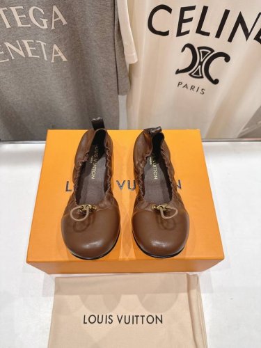 高版本出厂 Louis Vuitton Ss25 New Arrival Lv驴牌春夏系列玛丽珍平底鞋一脚蹬懒人鞋单鞋 简约精致 高级感满满 尽显优雅气质 上脚