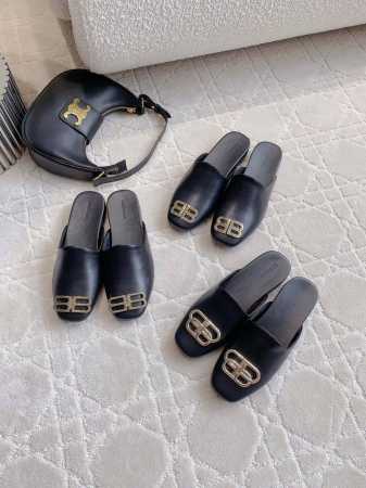 出厂价 Balenciag*经典款穆勒半拖鞋 男女同款 脚感舒适好穿 经典百搭 鞋面牛皮 内里垫脚羊皮 原版开模五金扣 意大利真皮大底 女码35-39 34 4 - 点击图像关闭