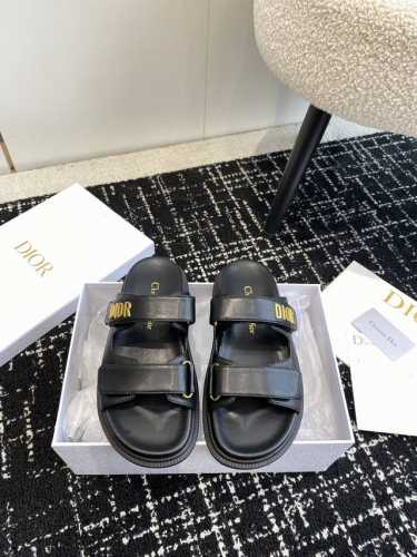 代购级Dior 迪奥夏季爆款魔术贴一字带平底凉拖鞋 Go原版复刻 高端定制 超耐看超百搭款 上脚非常舒适 超好穿 比香奶奶款还香 鞋面：原版开模布料 五金：原版