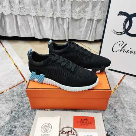 升级版：女 男+10新配色出货 HERMES 低帮休闲鞋高版本 重磅出货面料：进口网纱拼接羊京大底：超轻IP材质 踩棉花脚感 跟高：3.5cmSize：女35- - 点击图像关闭