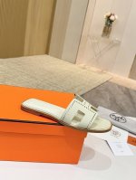 爱马仕Hermes，真皮大底 出厂价 顶级版本！原版开发 鞋面：牛皮 内里垫脚 羊皮 大底：意大利真皮大底 码数：34-43注 34 41 42 43 码定做