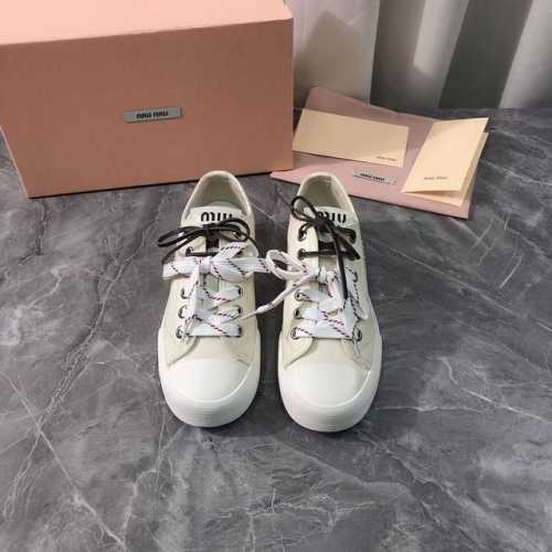 工厂P价P 顶级版本 代购品质 原版开发 Miumiu 缪缪2025Ss新款系带休闲帆布女鞋 新品纯手工制作小白鞋 。原版购入开发 做货 顶级原单品质，市面最高