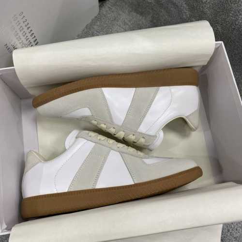 Mm6 情侣款码数：女码35--40男39-44 45 定做不退换 ｜德训休闲板鞋，鬼才设计师品牌，一个轻奢品牌 鞋面牛皮拼接，水染羊皮内里，鞋底采用复古牛津大