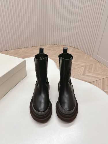 Brunello Cucinelli24秋冬新款BC秋冬靴子系列 切尔西靴，马丁靴 BC是意大利知名品牌，品牌独特设计 ，洋气优雅复古又高级高级百搭之王，脚感很