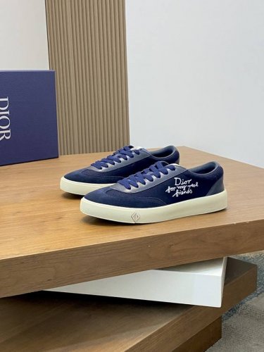 出厂价p 实价 迪奥Dior X Denim 最新Tears联名合作款 系列 休闲 运动鞋 滑板鞋 原版购入开发 做货 这款 运动鞋是二零二三秋季新品，重新诠释