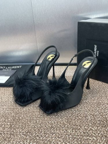 工厂p价p Saint Laurent paris 圣罗兰2025春夏新款Amber高跟女鞋 Ysl水貂毛明星同款方头鱼嘴露趾后空凉鞋 材质:鞋面100%进口真