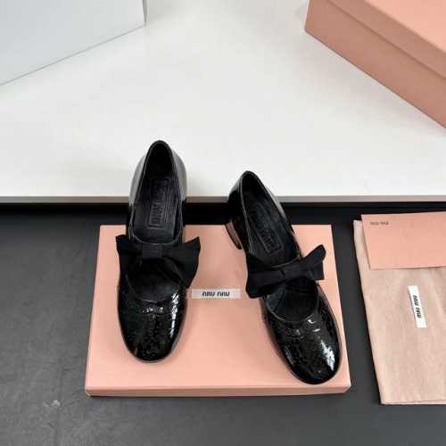 厂价 高版本！Miu Miu 缪缪 布洛克皮鞋 25 早春新品 专柜主打最新走秀款 蝴蝶结复古玛丽珍粗跟单鞋火爆上新！ 缪家高货 顶级工艺打造精品质感 无敌舒适