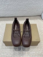 LEMAIRE 25ss绝美芭蕾舞鞋 上脚真的超级舒适 低调简约又不失高级 随意慵懒 小鸡黄色也好看平底 小羊皮 玛丽珍 超舒服 Lemaire 来自法国巴黎