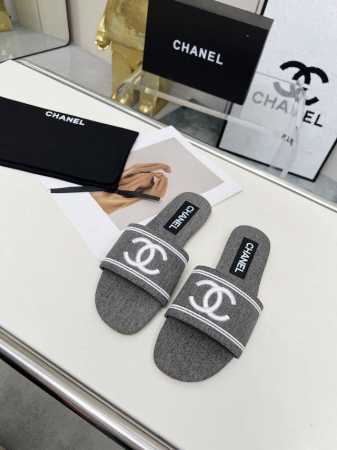 chanel 香奈儿 新款 拖鞋 官网专柜 面料羊皮 内里绵羊皮 垫脚山羊皮 3色任选 35 42码 出厂价p 真皮底160 - 点击图像关闭