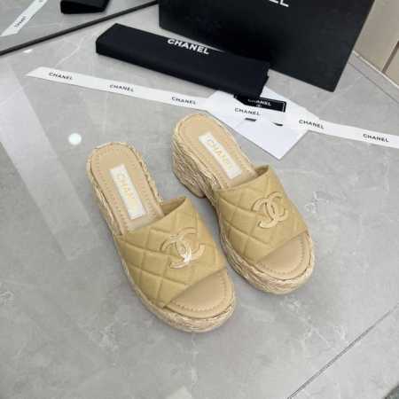 CHANE 香奈儿 25新款草编麻绳厚底拖鞋面料：羊皮 布内里：羊皮大底：原版大底 厚7.5cm 码数： 35-40 - 点击图像关闭