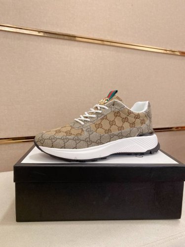 工厂P价 新款Gucci 古奇 专柜同步上市， 新款男鞋、面料精选进口牛皮，内里:羊皮内里。高端气垫开模防滑橡胶大底，精美线条、简约大气，上脚舒服上挡次、休闲旅