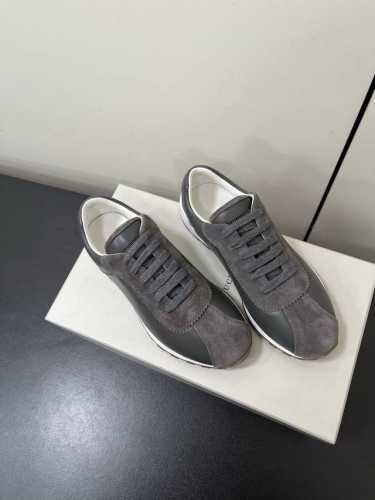 Brunello Cucinelli 25ss新款BC德训鞋极简主义风格，纯手工串联珠链配饰！复古又高级！简约又大气属于非常耐看的款式！高级百搭之王完全没有抵抗