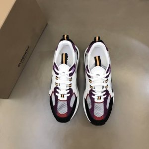 Burberr* 男士增高运动鞋 高端品质 鞋面选用原版格纹帆布 整体低调又不失时尚 时装秀灵感运动鞋 装饰品牌典藏 Vintage 复古格纹 搭配厚底设计 点