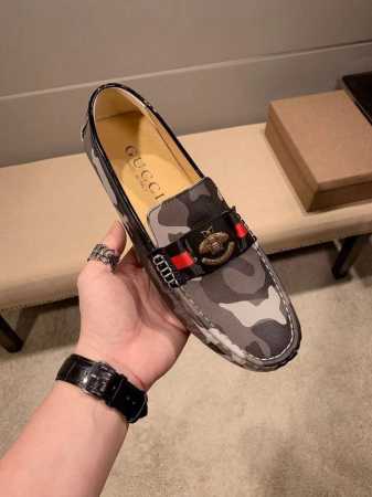 实价 ，品牌GUCCI，新款新款，古奇官方豆豆鞋～四季潮鞋 专柜品质，古奇1:1优质做工，鞋面:进口小牛皮印花彩花、全真杏色透气羊里，时尚懒人商务风设计，休闲乐 - 点击图像关闭