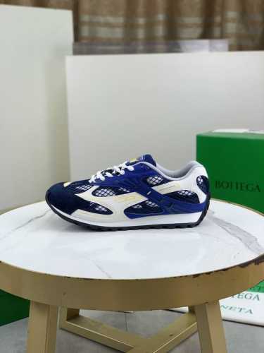 工厂p价p 实价 Bottega Veneta全新Orbit 运动鞋情侣款 该鞋款灵感取材自90 年代运动鞋的鞋型轮廓 其特色在于网状纹理的应用以及交叉覆盖的异