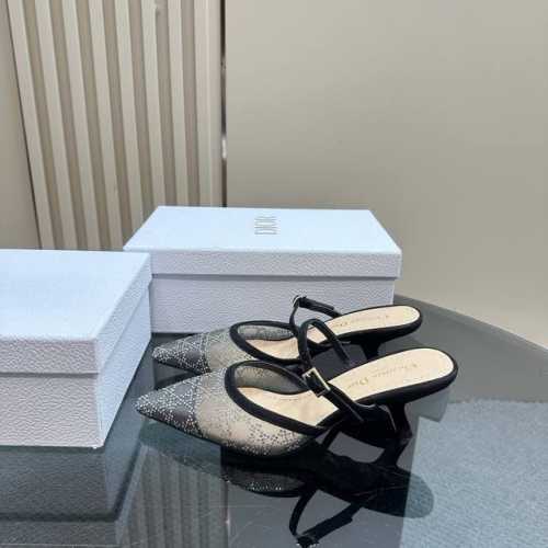 厂价 Dior 迪奥25S春夏新品 珍珠跟尖头后空高跟拖鞋 鞋面采用进口水钻网纱 内里采用羊皮内里 意大利进口牛皮大底 跟高：6.5Cm和9Cm 码数：35-3