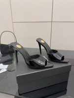 顶级版本 Saint Laurent巴黎秀场同步更新 豹纹鞋跟真的太好看啦 Saint Laurent 圣罗兰尖头漏趾高跟鞋 木纹鞋跟真的充分突显利落极简 鞋面