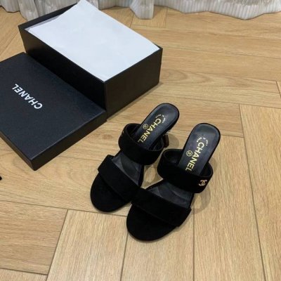 CHANE*｜小香24C新品经典 珍珠高跟拖鞋凉鞋系列！ 鞋面采用进口小牛皮 内里踮脚均为丝绸羊皮 意大利进口真皮大底 跟高：4.5cm 码数:35-40 40