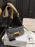 纯皮 配盒尺寸24.12 迪奥 Dior Street Chic斜挎包