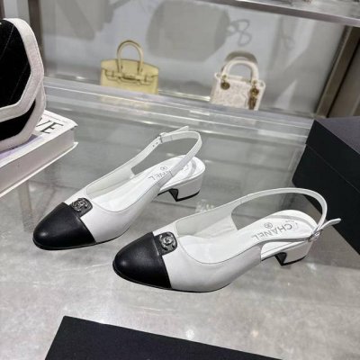 小香 春夏新品 专柜新款凉鞋，舒适低跟，上班逛街必备展现与众不同的穿搭风格美到无话可说 夏季必入款 鞋面：进口羊皮 内里：混种羊皮 跟高：3.5Cm 大底：意大