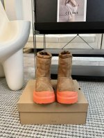 男款10 Ugg王一博同款塔斯曼 UGG Tasman Weather Hybrid一秒蹬 男女同款经典Tasman鞋型之上加入大橘底机能撞色设计，环保防水防雪