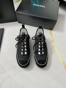 p直销 尺码：35-45现货，欢迎看板，品鉴细节。 Chanel 香奈儿情侣款小香休闲运动鞋老爹鞋情侣款 专柜原版1：1，每个颜色精确对版，内标打码。黑色和金色