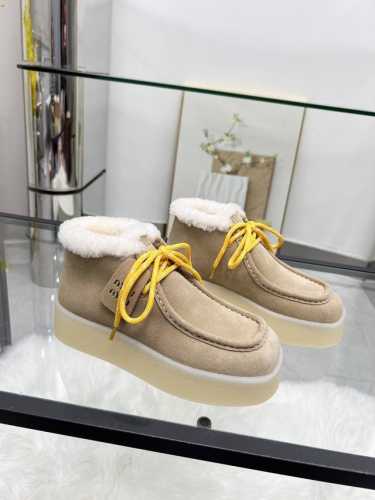 MiuMiu* 缪缪秋冬新款厚底高帮乐福鞋方头设计，简约舒适，拥有了不受限的百搭出行必备，羊毛内里垫脚，能温暖整个秋冬季乐福短靴不仅增高，TPU大底+p