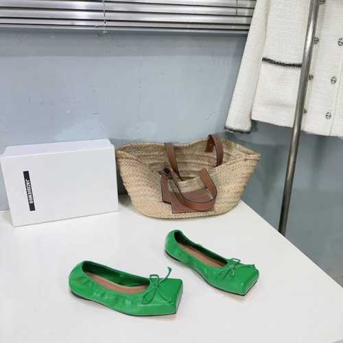 高品质出厂单鞋 ！小众潮牌Jacquemus25春夏新款方头鞋蝴蝶结半拖 单鞋！ 方头设计真的好时髦！牛仔裤 小裙子搭配不在话下！可可爱爱没有脑袋 四方方的 时