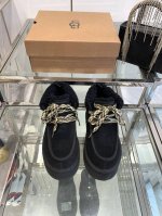 UGG经典系列全新升级厚底雪地靴 check 你的随性复古棕色系look，点亮街头拿捏 潮酷不费力~厚底铅笔靴 大橘底一秒蹬厚底TAZZ秋冬装备齐活，玩不一样的